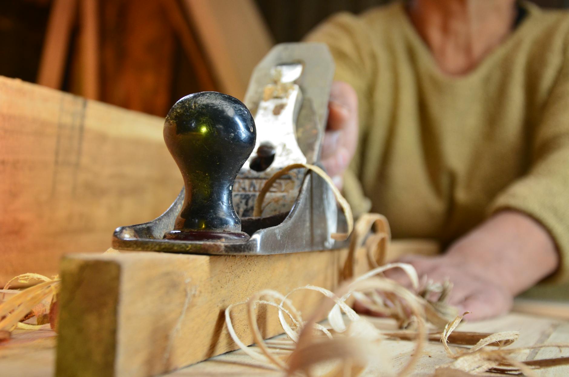 Handhobel in Aktion